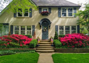 Enhancing Your Home’s First Impression: Simple Tips for Boosting Curb Appeal