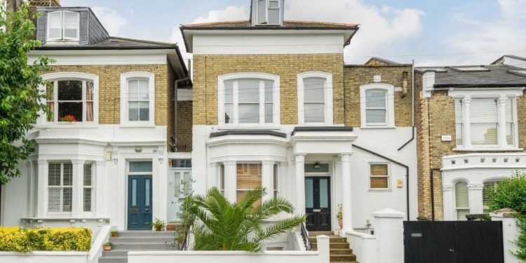 How to Achieve a Quick Sale for Your Shepherds Bush Home?